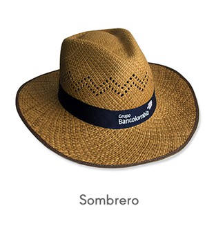 Sombrero
Con cinta alrededor bordada o estampada.